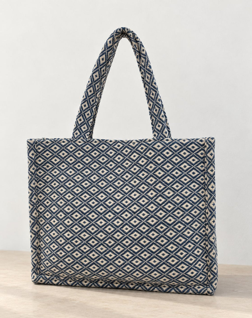 Throw Box Bag in Blue Diamond