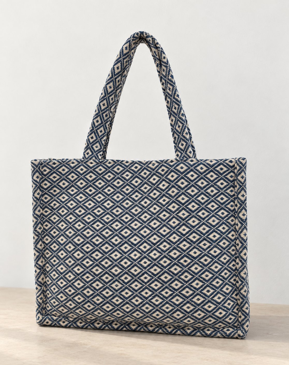 Throw Box Bag in Blue Diamond